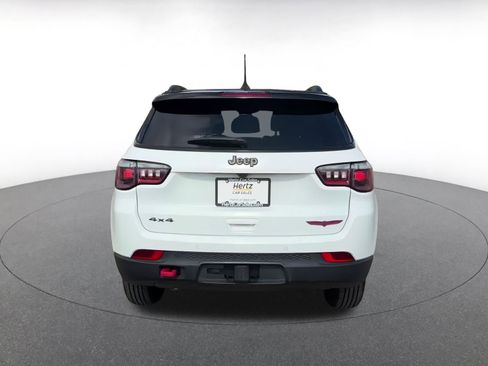 Used 2025 Jeep Compass Trailhawk w/ Trailer Tow Group image 12
