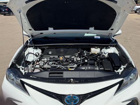 Used 2023 Toyota Camry LE image 28
