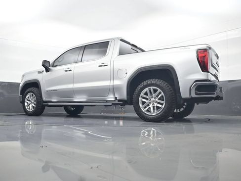 Used 2019 GMC Sierra 1500 SLT w/ SLT Premium Plus Package AWD/4WD image 28