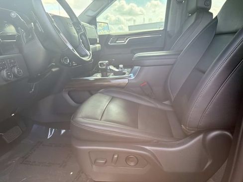 Used 2024 Chevrolet Silverado 1500 LT Trail Boss w/ Convenience Package II AWD/4WD image 17