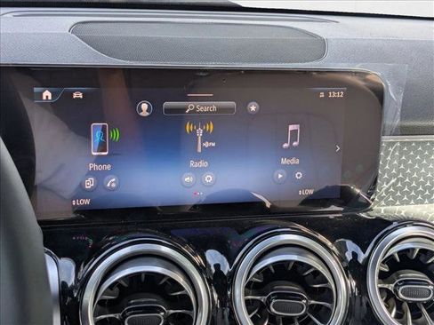 New 2025 Mercedes-Benz GLB 250 4MATIC image 11