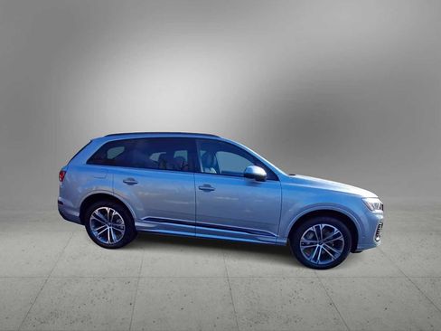 Certified 2025 Audi Q7 2.0T Premium w/ Convenience Plus Package image 9