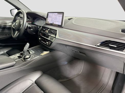 Certified 2023 BMW M550i xDrive w/ Executive Package image 30