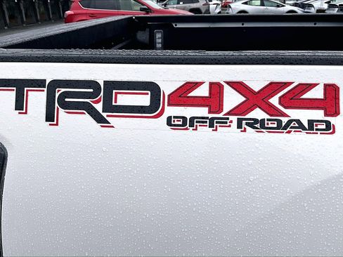 Used 2021 Toyota Tacoma TRD Off-Road image 8