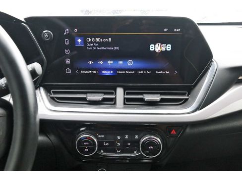 Used 2025 Chevrolet Trax ACTIV w/ Driver Confidence Package FWD image 22