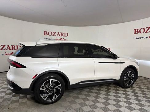 Certified 2024 Lincoln Nautilus Premier AWD/4WD image 9