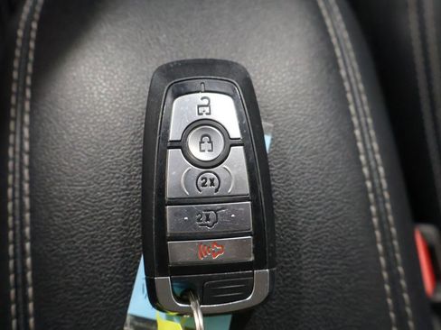 Used 2024 Ford Escape Platinum AWD/4WD image 26