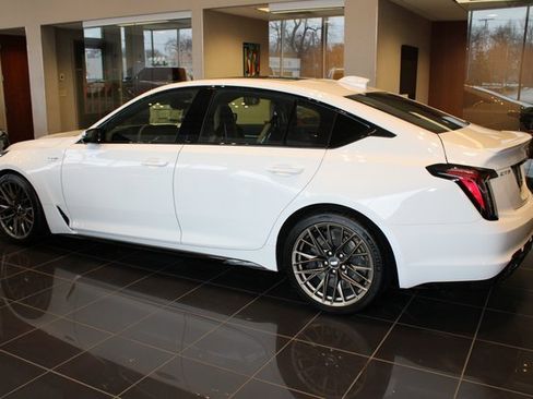 Used 2026 Cadillac CT5 V Blackwing image 2