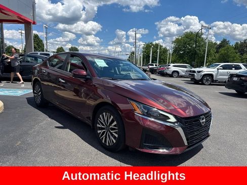 Used 2023 Nissan Altima 2.5 SV AWD/4WD image 9