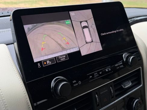 Used 2022 INFINITI QX80 Sensory w/ Cargo Package image 22