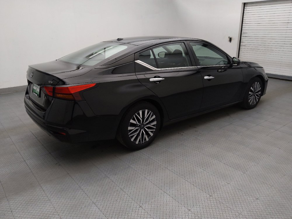 Used 2023 Nissan Altima 2.5 SV FWD image 10