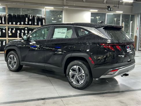New 2026 Hyundai Tucson Blue SE w/ Tow & Go Package AWD/4WD image 11