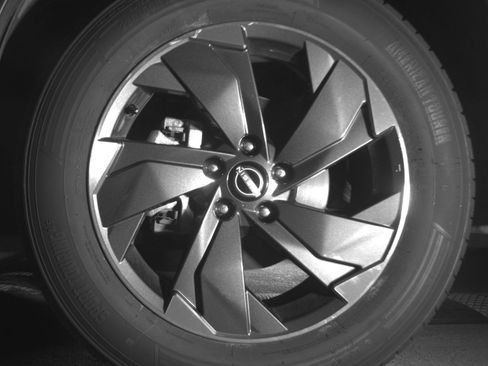 Used 2025 Nissan Rogue SV AWD/4WD image 12