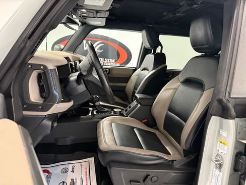 Used 2023 Ford Bronco Wildtrak image 12