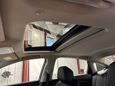Certified 2025 Honda Accord Touring image 36