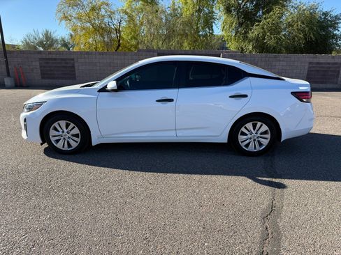 Used 2025 Nissan Sentra S image 8