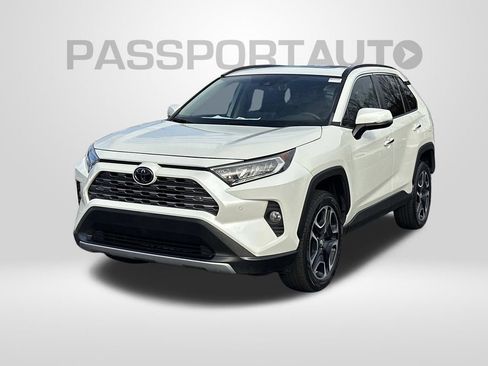 Used 2019 Toyota RAV4 Limited image 1