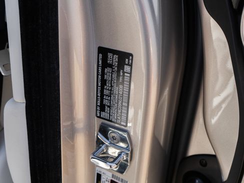 Used 2022 Rolls-Royce Cullinan w/ Cullinan Package image 36