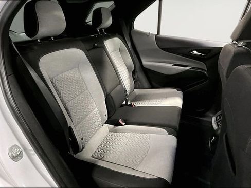 Used 2022 Chevrolet Equinox LT image 24