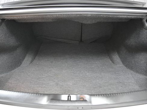 Used 2023 Chrysler 300 Touring w/ Sport Appearance Package image 29