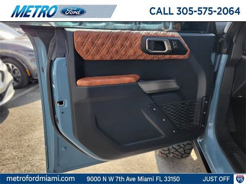 Used 2021 Ford Bronco Black Diamond image 5