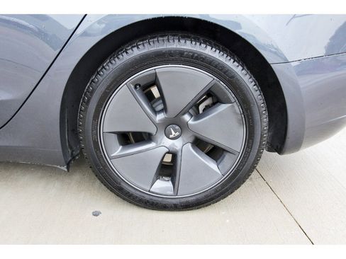 Used 2023 Tesla Model 3 Standard Range image 28