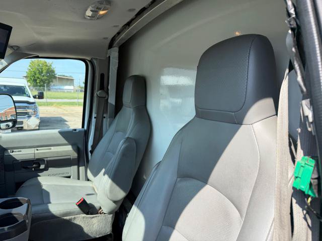 Used 2017 Ford E-450 and Econoline 450 Super Duty w/ Power Windows & Locks Group RWD image 21