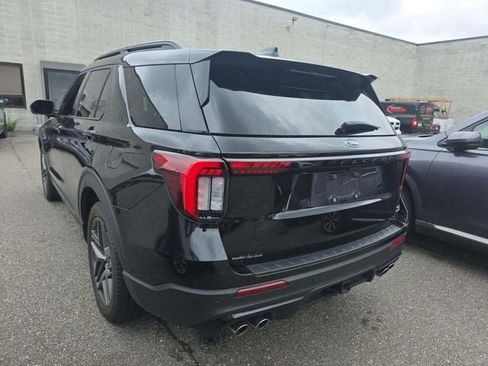 Used 2025 Ford Explorer ST AWD/4WD image 4