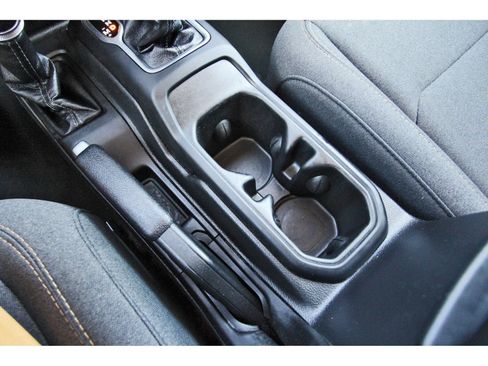 Used 2024 Jeep Wrangler Unlimited Sahara AWD/4WD image 29