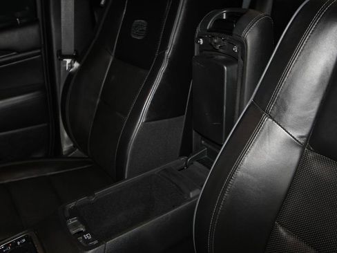 Used 2020 Jeep Grand Cherokee Overland image 24