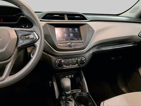 Used 2021 Chevrolet TrailBlazer LT w/ Driver Confidence Package FWD image 6