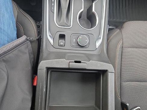 Used 2018 Chevrolet Traverse LT image 22