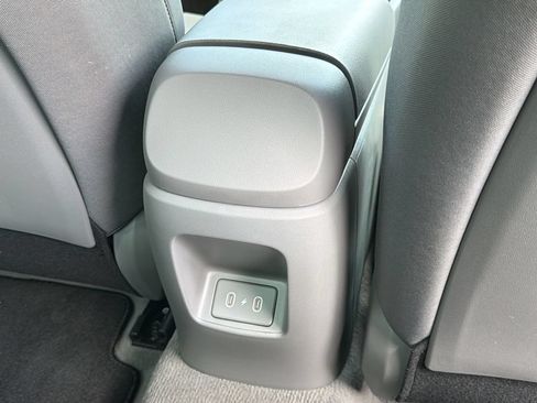 Certified 2025 Hyundai Elantra Sport FWD image 38
