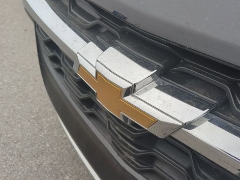 Used 2025 Chevrolet Trax LT w/ Driver Confidence Package image 28