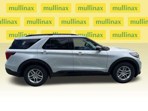 New 2026 Ford Explorer Active w/ Active Comfort Package RWD image 18