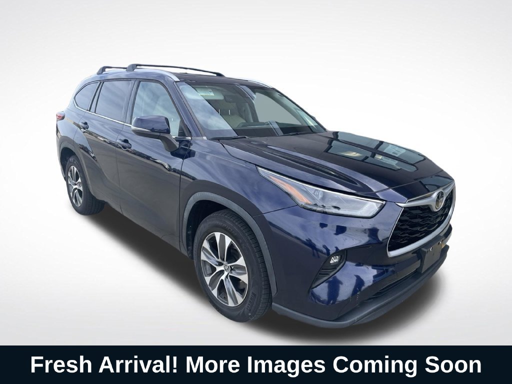 Used 2022 Toyota Highlander XLE FWD 360° Tour