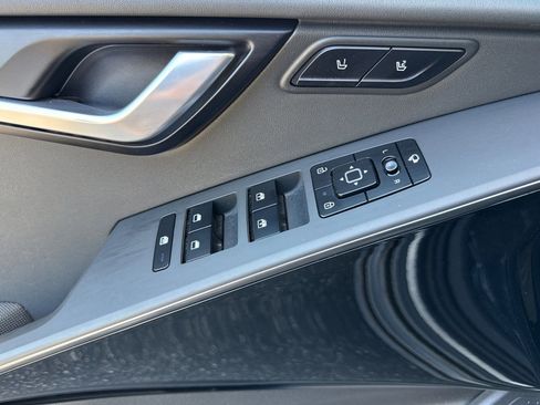 Used 2023 Kia Niro Wave FWD image 11