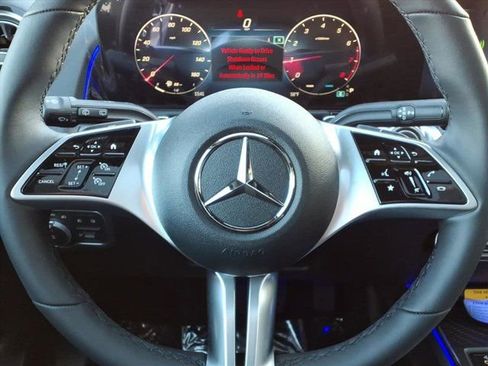 New 2026 Mercedes-Benz GLB 250 4MATIC image 8