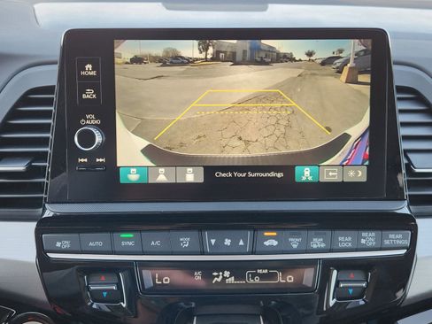 New 2026 Honda Odyssey Touring image 21