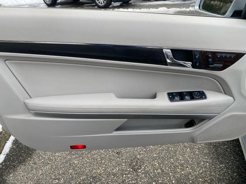 Used 2011 Mercedes-Benz E 350 E350 Cabriolet image 24