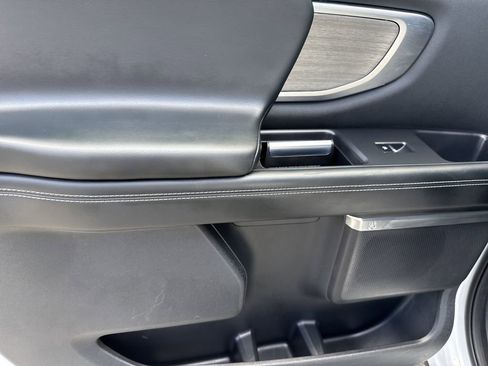 Used 2025 Ford Expedition Max Platinum AWD/4WD image 21