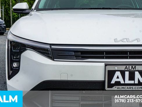 Used 2025 Kia K4 FWD image 12