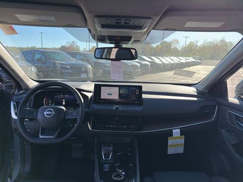 New 2026 Nissan Rogue Platinum AWD/4WD image 28