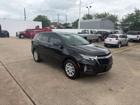Used 2023 Chevrolet Equinox LT FWD image 3