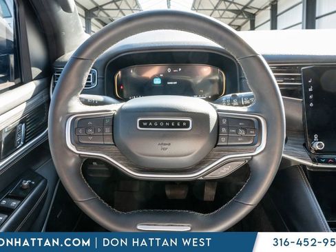 Used 2022 Jeep Wagoneer Series III w/ Premium Group I image 6