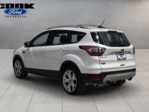 Used 2018 Ford Escape Titanium FWD image 4