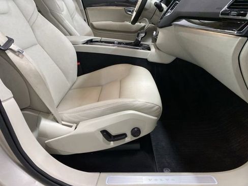 Used 2018 Volvo XC90 T6 Momentum w/ Convenience Package AWD/4WD image 71