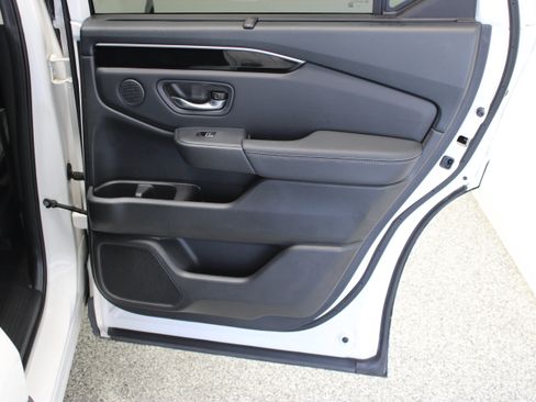 Used 2024 Honda Pilot EX-L image 34