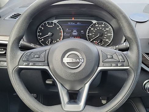 Used 2023 Nissan Altima 2.5 SV image 19