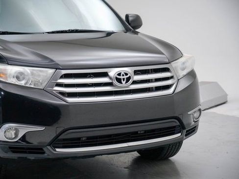 Used 2013 Toyota Highlander SE image 9
